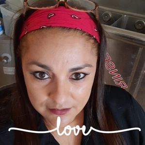 Meet your Posher, Laura